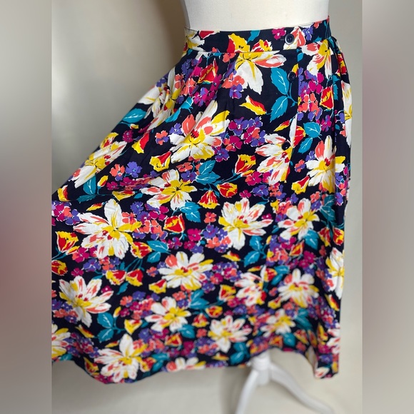 Vintage floral Jaeger outfit set, skirt & top, floral set, floral skirt, size M, - Picture 10 of 16